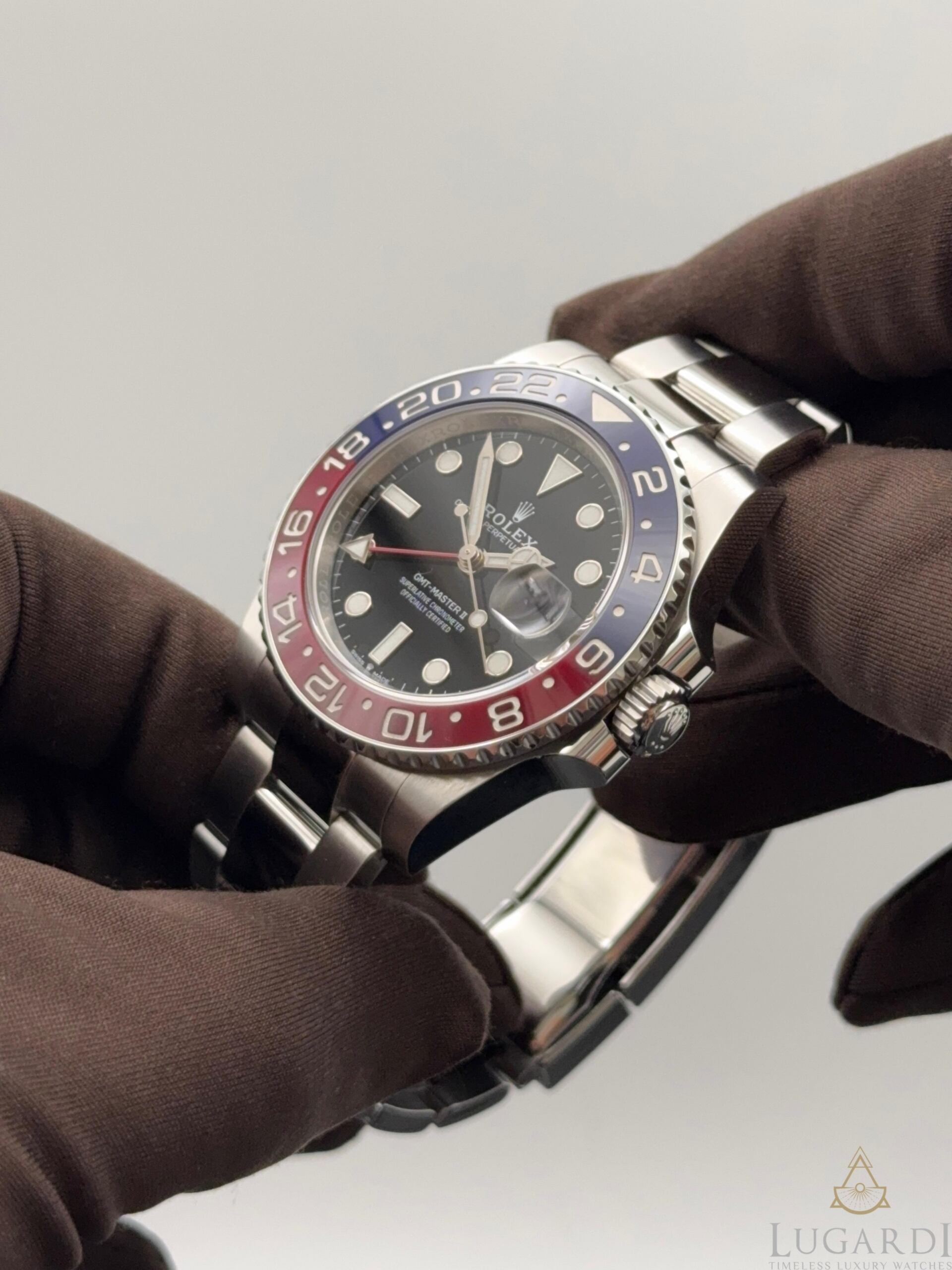 Rolex GMT-Master II 126710BLRO Pepsi red blue Cerachrom bezel Oyster bracelet