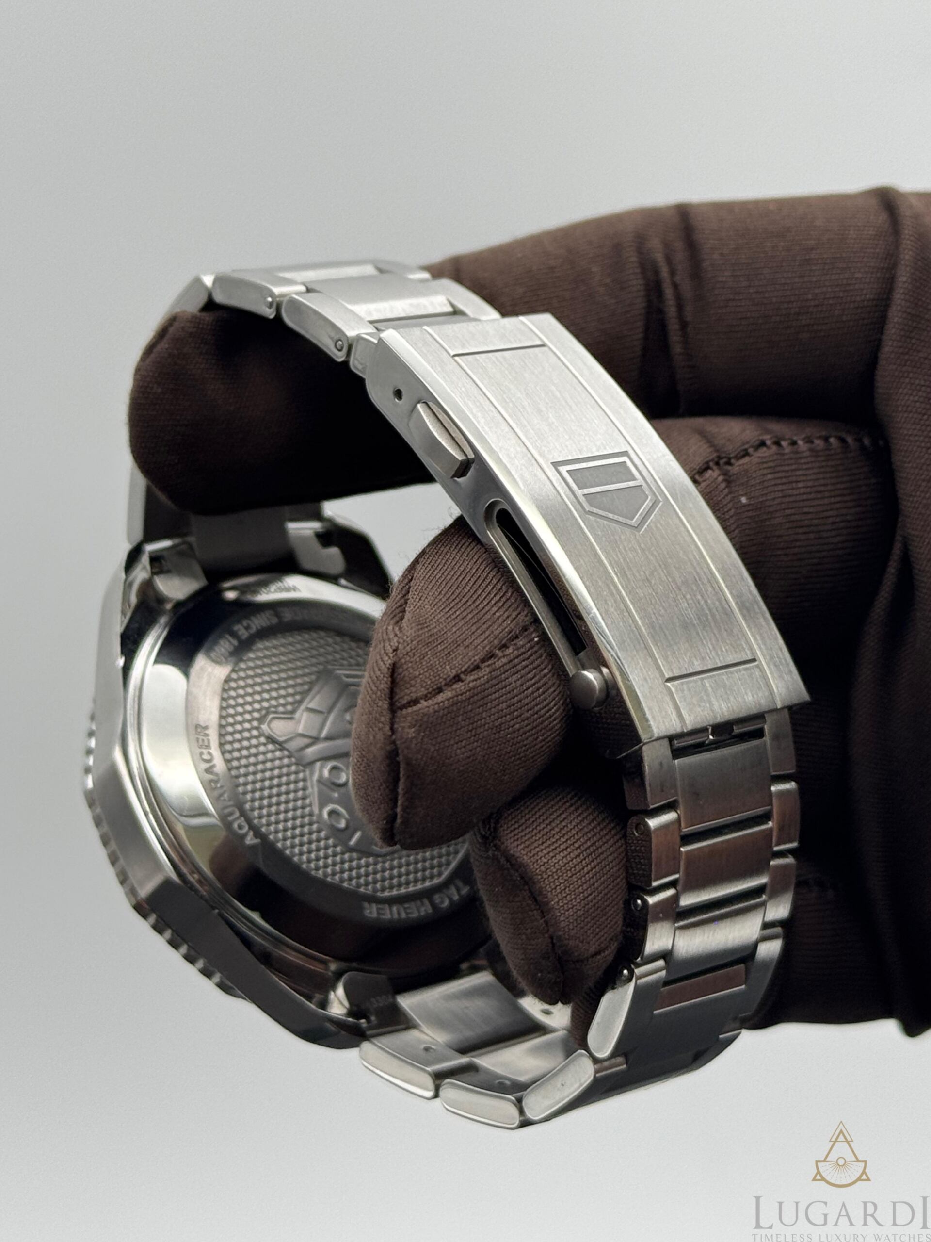 TAG Heuer Aquaracer WBC201C silver wave dial black ceramic bezel steel bracelet
