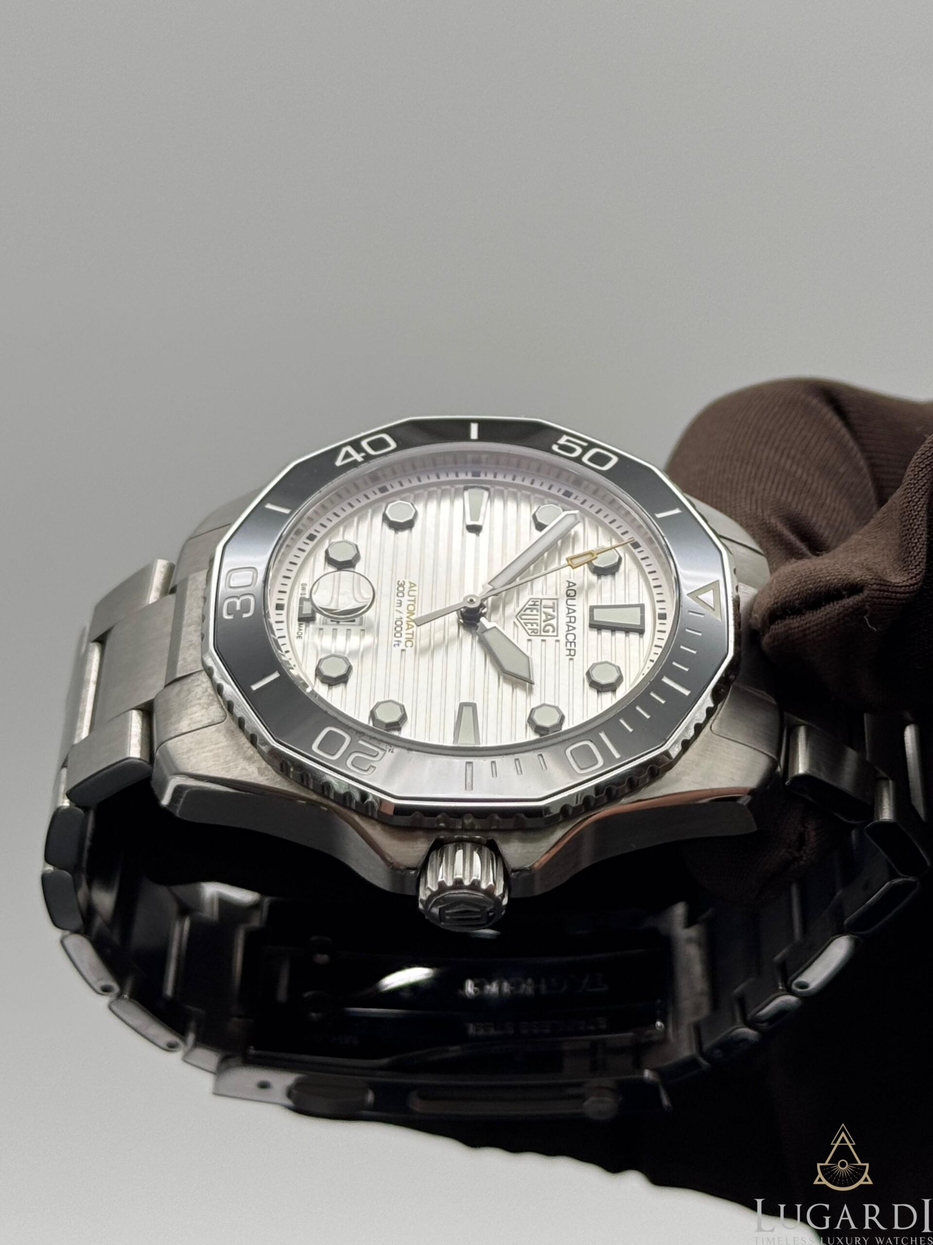 TAG Heuer Aquaracer WBC201C silver wave dial black ceramic bezel steel bracelet